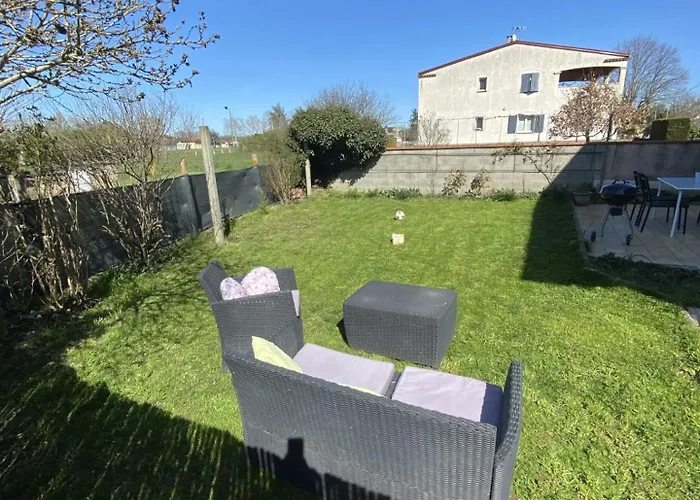 Appartement Tout Equipe 2 Chambres + Jardin