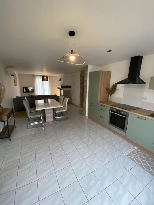 Equipe 2 + Jardin Appartement *