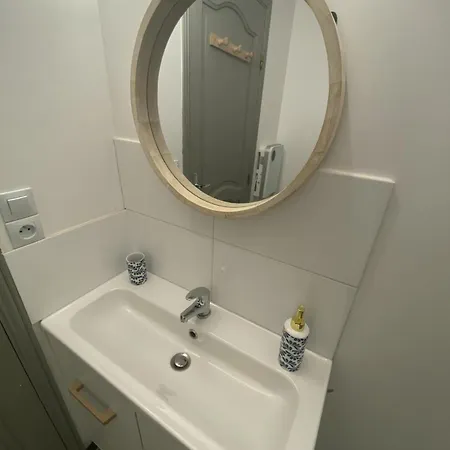 Appartement Tout Equipe 2 Chambres + Jardin Saix  Exterior photo