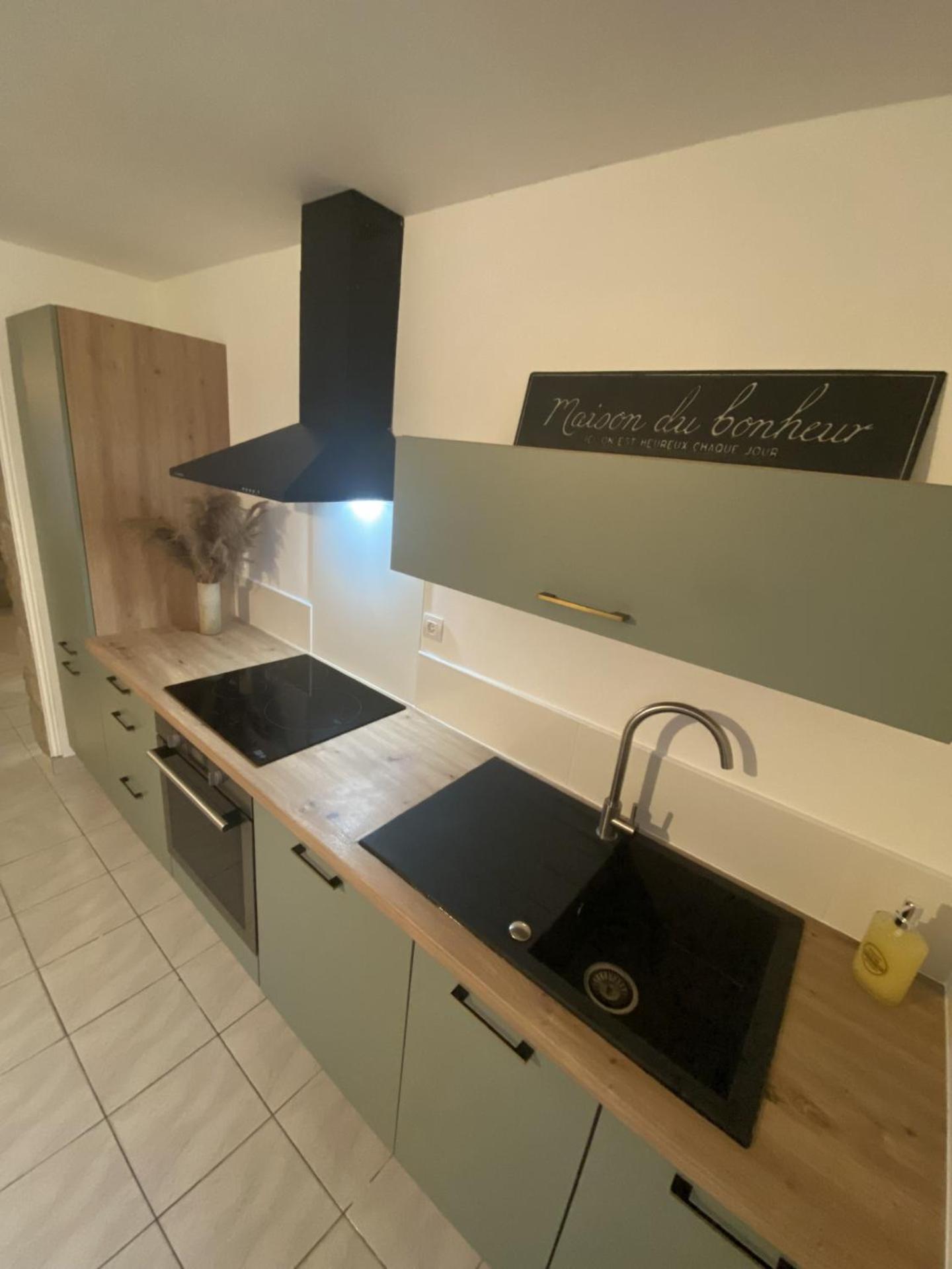 Equipe 2 + Jardin Apartment *